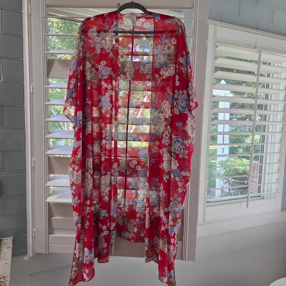 Forever 21‎ Contemporary Red Floral Print Sheer Kimono Cover Up Small